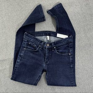 RAG & BONE | Dark Wash Super Skinny Jeans w/ Faded Knee Design; Women’s Size 25
